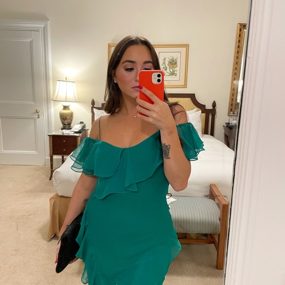 Meet your Posher, Becca - Picture 1 of 1